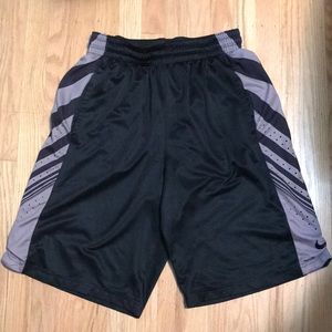 Nike basketball shorts size Medium